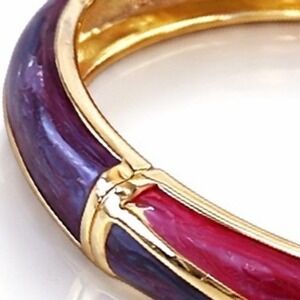 JTF Signed Gold Tone Marbled Enamel Hinged Bangle Bracelet Tension Clasp
